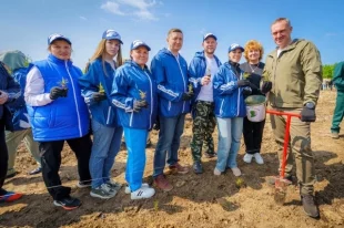 Волонтеры и губернатор Югры.