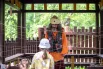 Необычные наряды и рассказы персонажей квеста увлекли как детей, так и взрослых.