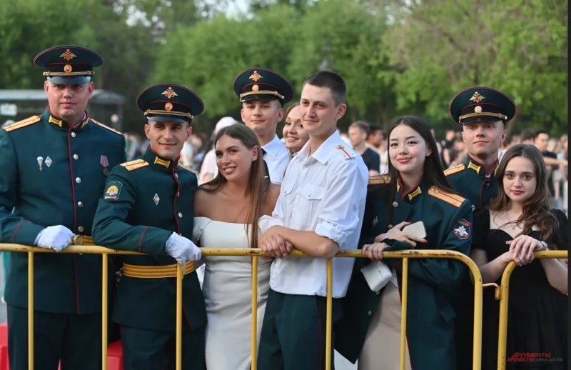 Омичи были рады разделить этот праздник с родными и друзьями.
