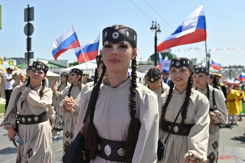 Мероприятие собрало более 2000 участников, представляющих различные этнические группы, проживающие в регионе.