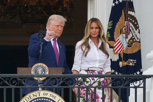 Дональд Трамп с женой.