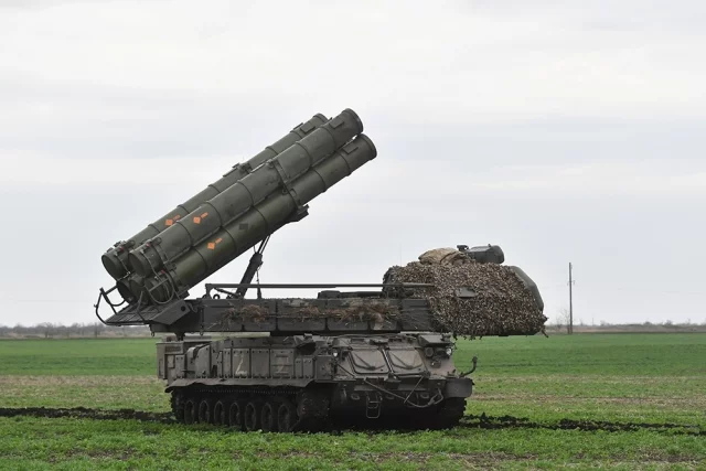Зенитно-ракетный комплекс (ЗРК) ВС РФ на позиции на Запорожском направлении.