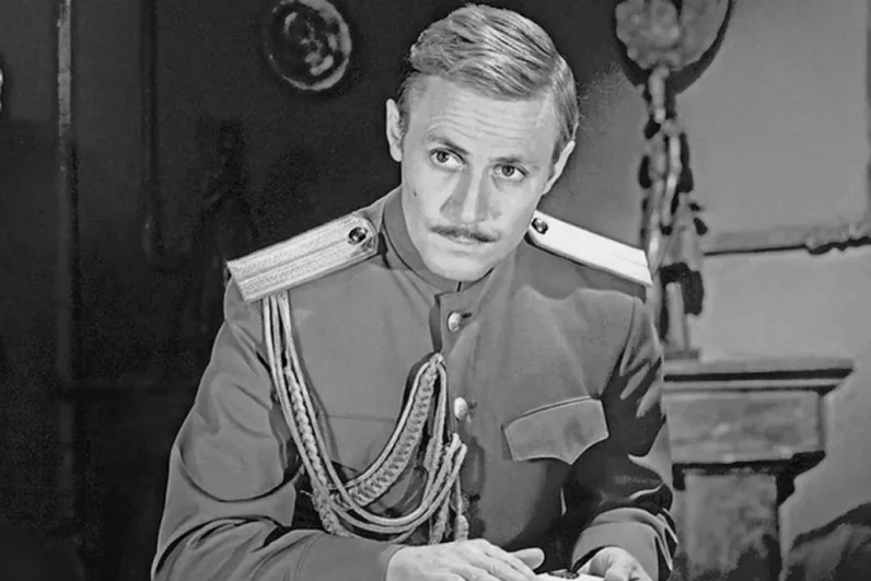 1970 год. Юрий Соломин в фильме «Адъютанта его превосходительства» в роли корнета Кольцова.
