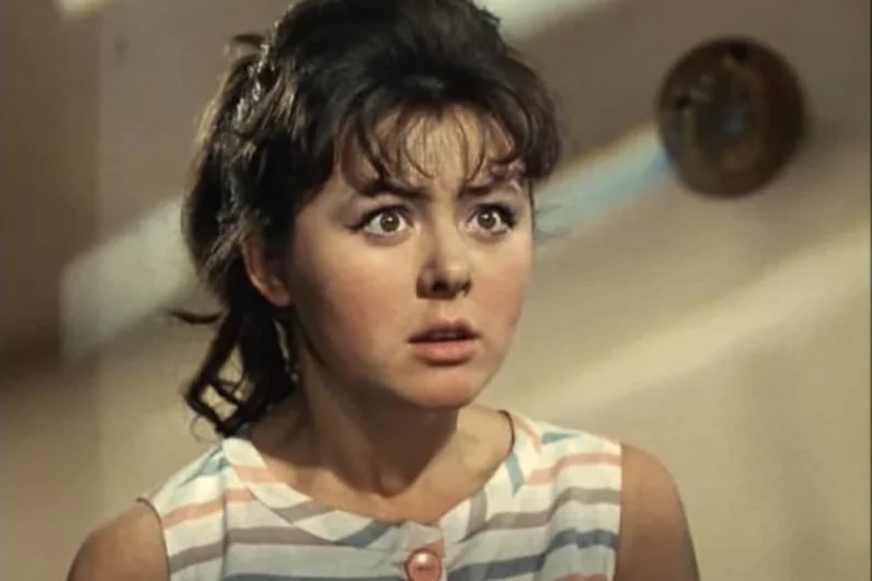 1965 год. Наталья Селезнёва в фильме ««Операция Ы» и другие приключения Шурика» в роли Лиды.