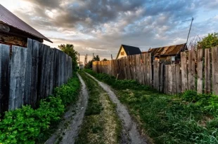 Заросшие, захламлённые и загрязнённые земельные участки являются серьёзной проблемой для ведения хозяйства, для развития населённых пунктов, для создания и сохранения их надлежащего архитектурного облика