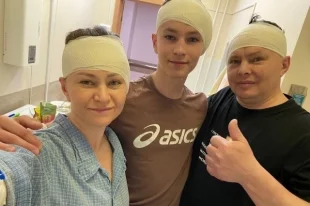 Вся семья не слышала с детства.