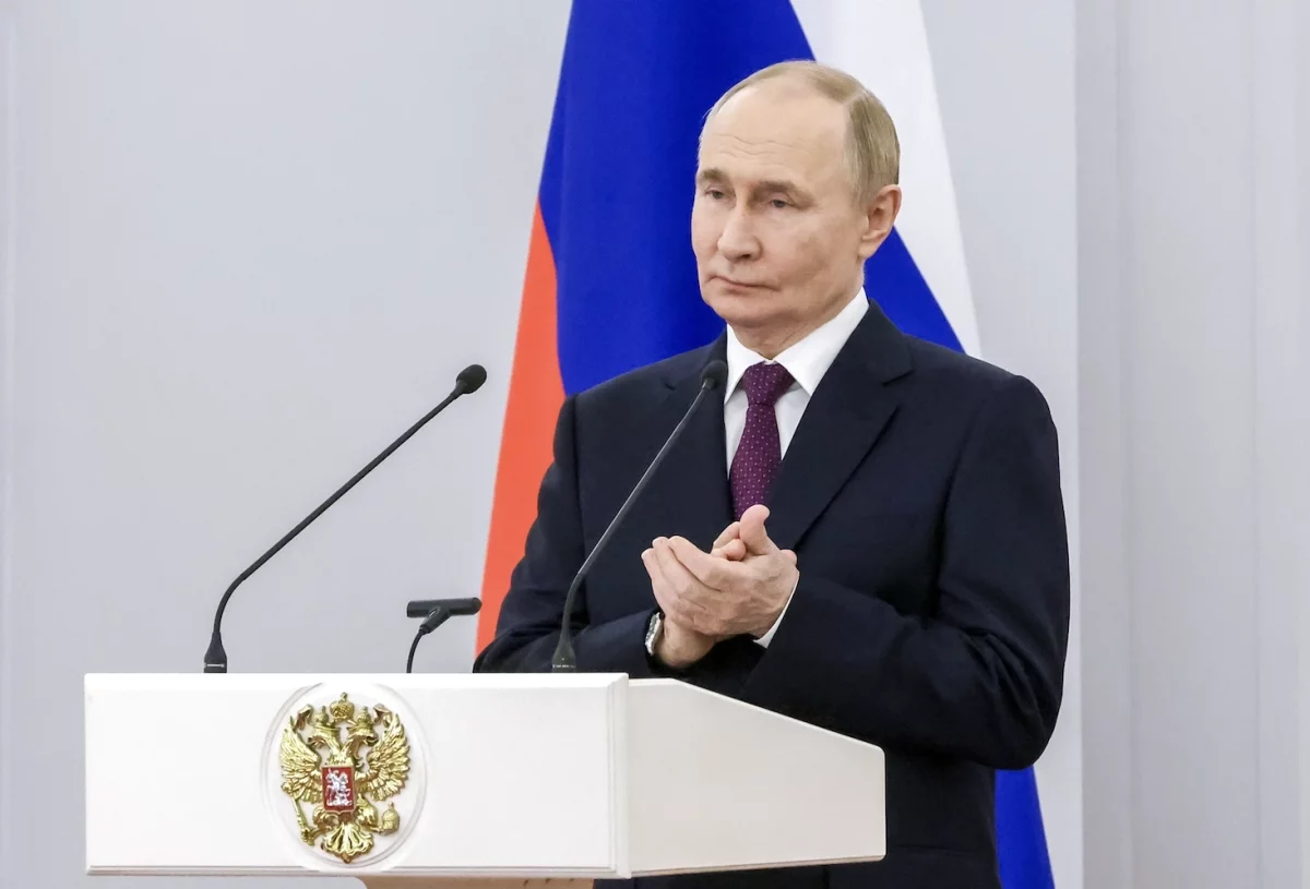 Путин назвал офицерский корпус главной опорой Вооруженных сил России