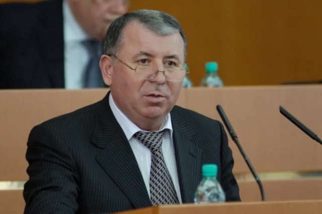 По предварительным данным, чиновника задержали по уголовному делу о незаконной приватизации.