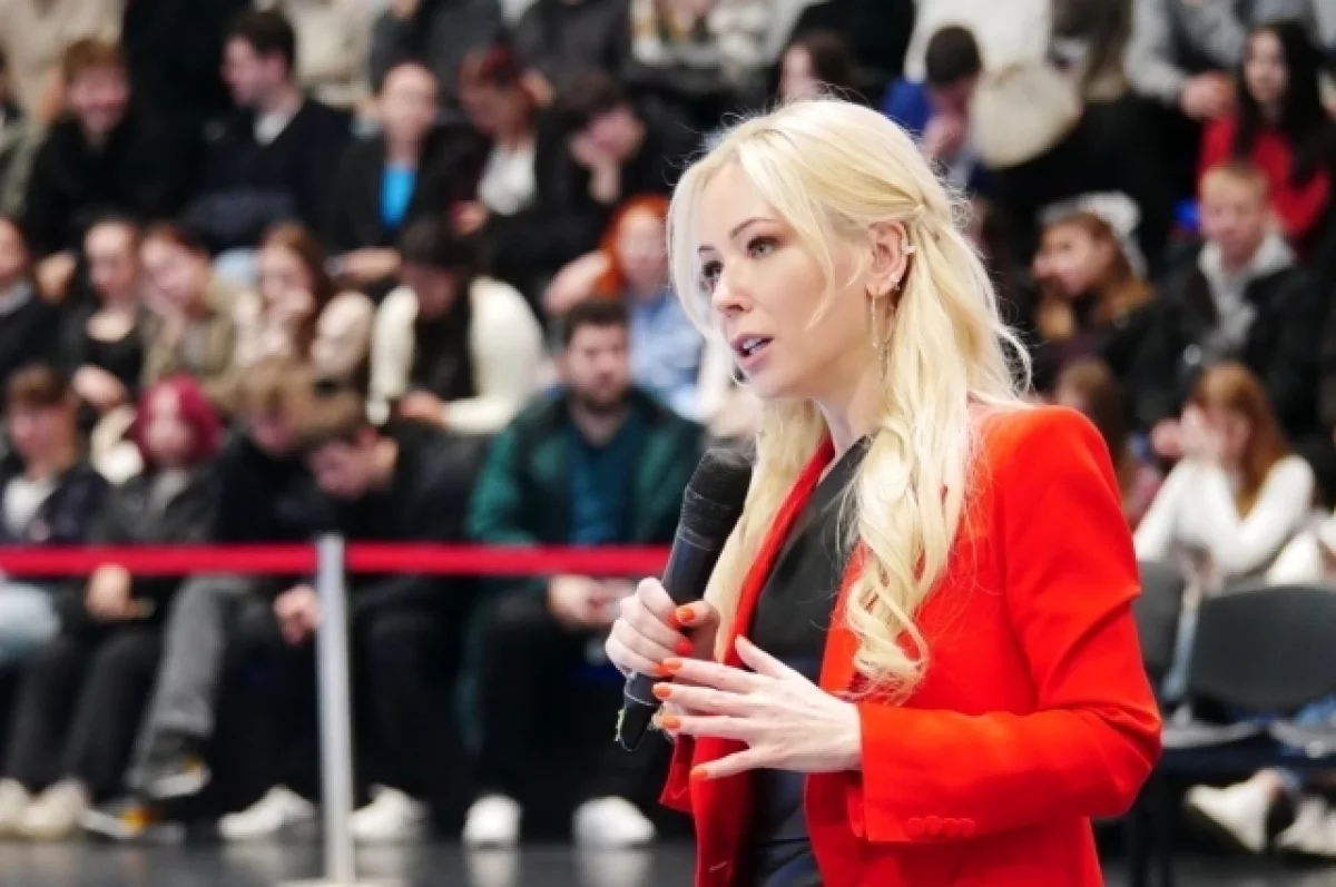 Мизулина попросила проверить блогера, призывающего домогаться к девушкам