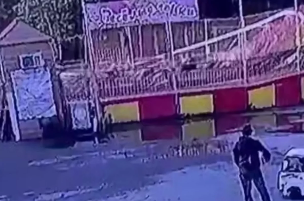 В Якутске сошёл с рельсов аттракцион «Весёлые горки»