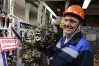 Работник Медногорского МСК вошёл в тройку лучших электромонтеров области 