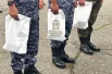 На торжественной церемонии призывникам вручили памятные часы. 