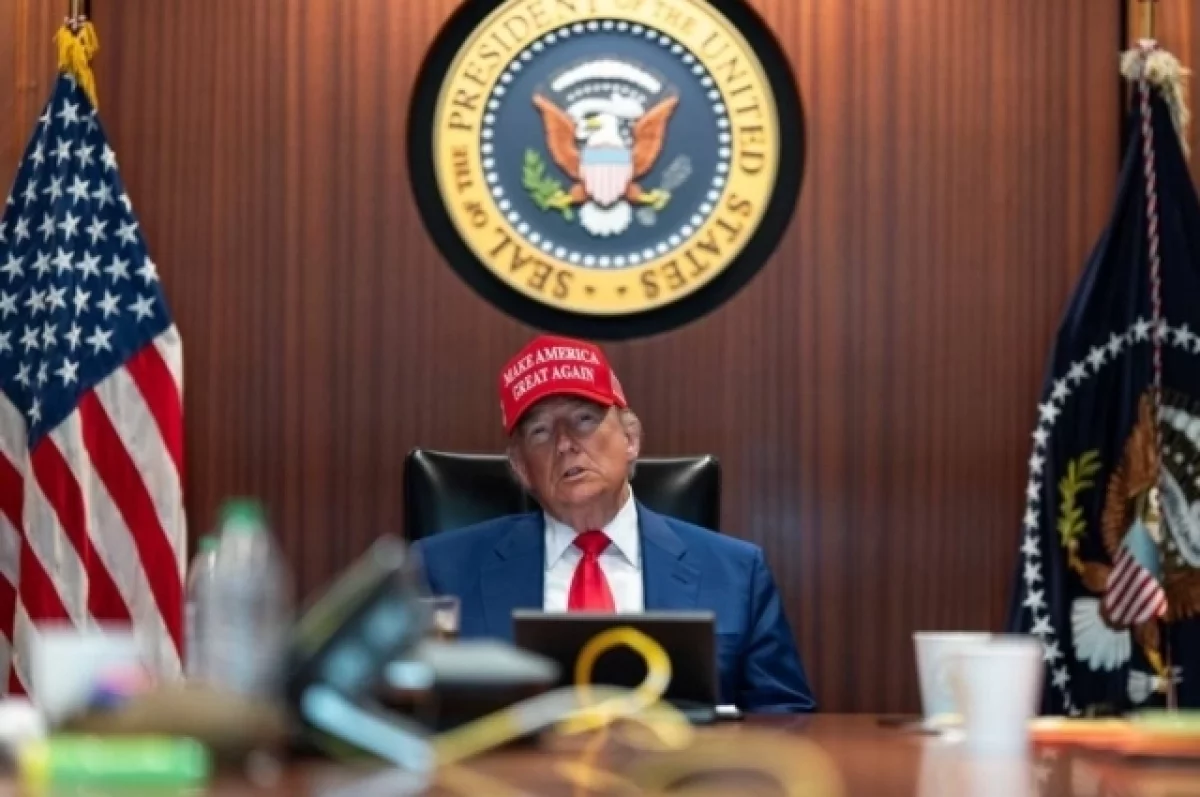 Трамп заявил, что подписал торговую сделку с КНР