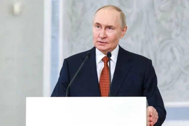 Владимир Путин напомнил, что следующий этап переговоров с Украиной пройдет после обмена военнопленными и возвращения тел погибших.