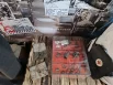 В автобусе представлены предметы того времени.