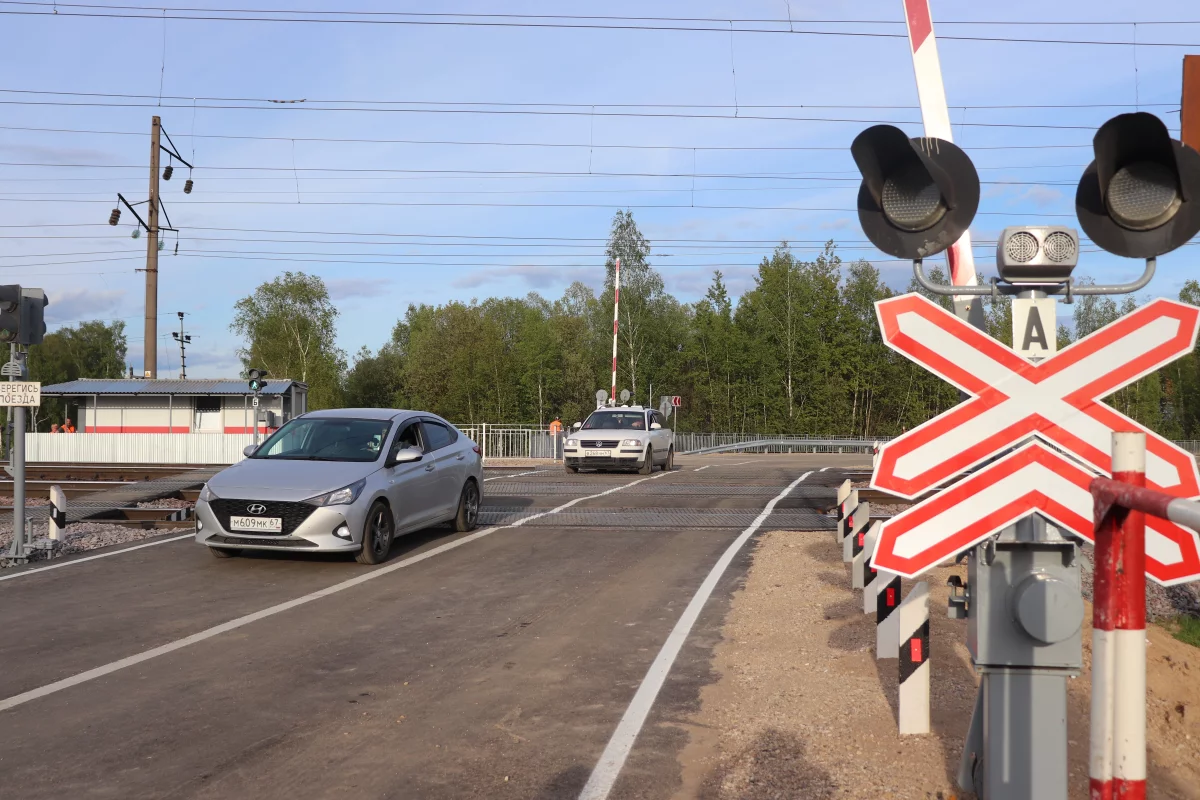 Выезд мотоцикла на пути перед поездом стал причиной ДТП