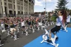 Тренировка на велотренажерах проводится в максимально драйвовой атмосфере.