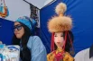 Две красавицы - мастерица и куколка.