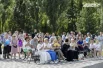 Завершился праздник культурной программой, на которой собрались молодежь, участники православных молодежных клубов, следопыты, молодожены, многодетные семьи и все желающие.