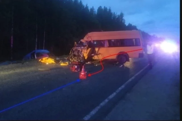 В ДТП на трассе погибли 4 человека. 