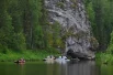 Группа учёных следуют по Колве на аэролодке.