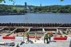 На территории высадят около 2,5 тысячи деревьев и кустарников, а также разобьют 43,8 тысячи квадратных метров газонов.