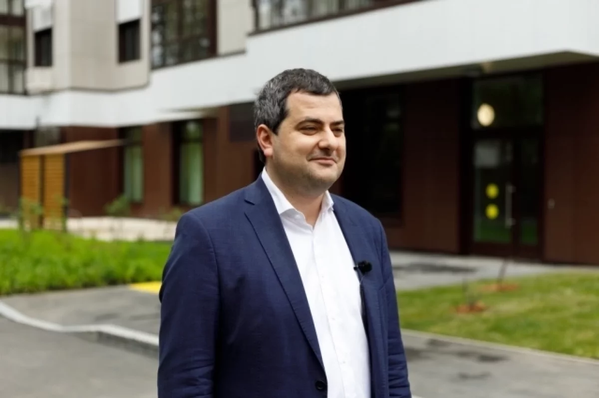 Овчинский: Порядка 3,5 тысяч обращений обработали специалисты Единого контактного центра в июне
