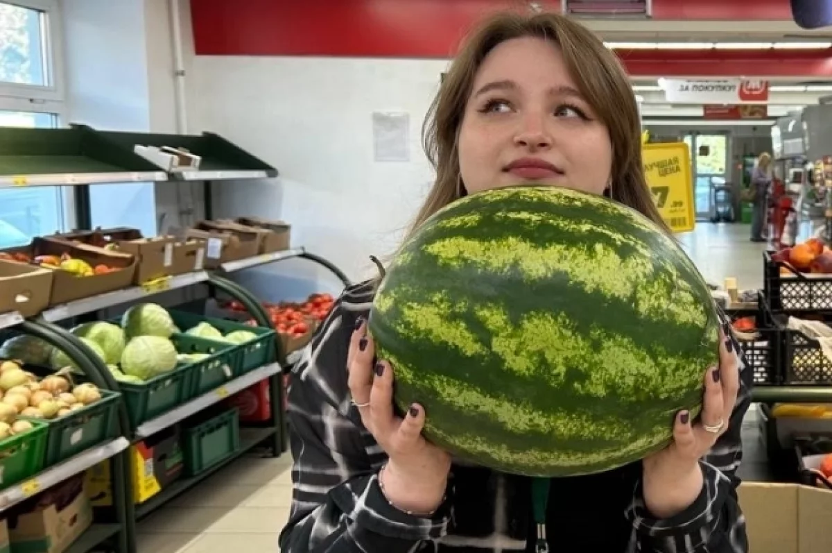 Массовая торговля арбузами началась в Барнауле