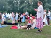 Многие приезжали на фестиваль с семьями и детьми.
