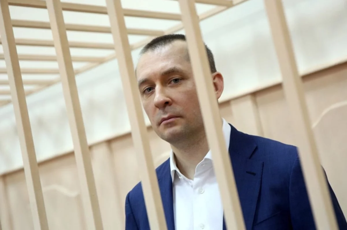 Юрист Мельников сказал, какая опасность может угрожать Захарченко в колонии