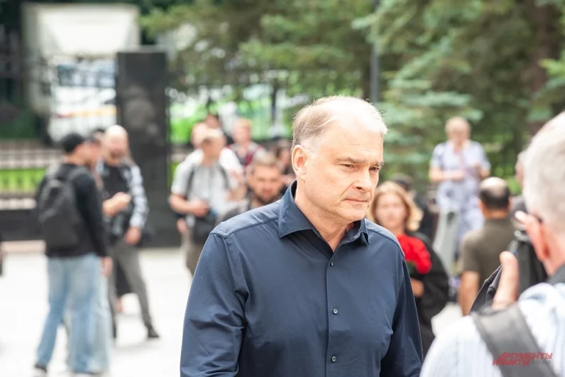 Актер Александр Жигалкин.