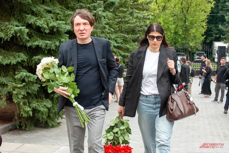 Продюсер Илларион Смирнов.