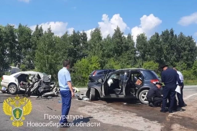Пять человек погибли моментально.