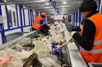Предприниматели увидели в переработке мусора перспективную нишу бизнеса и уже включились в работу.