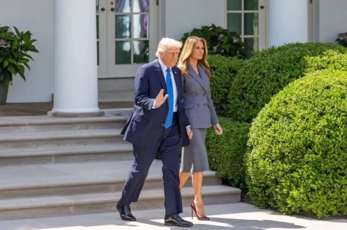 Панкратов: Жена Трампа Мелания влияет на мировую политику, находясь в его тени