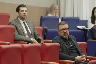 Павел Семизоров (справа).