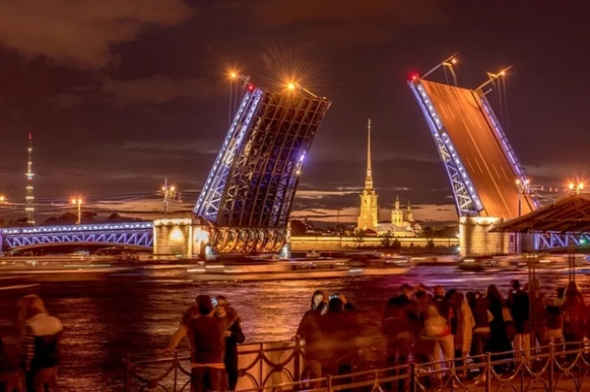 В Петербурге произошло столкновение теплоходов «Фиеста» и «Нева-5»