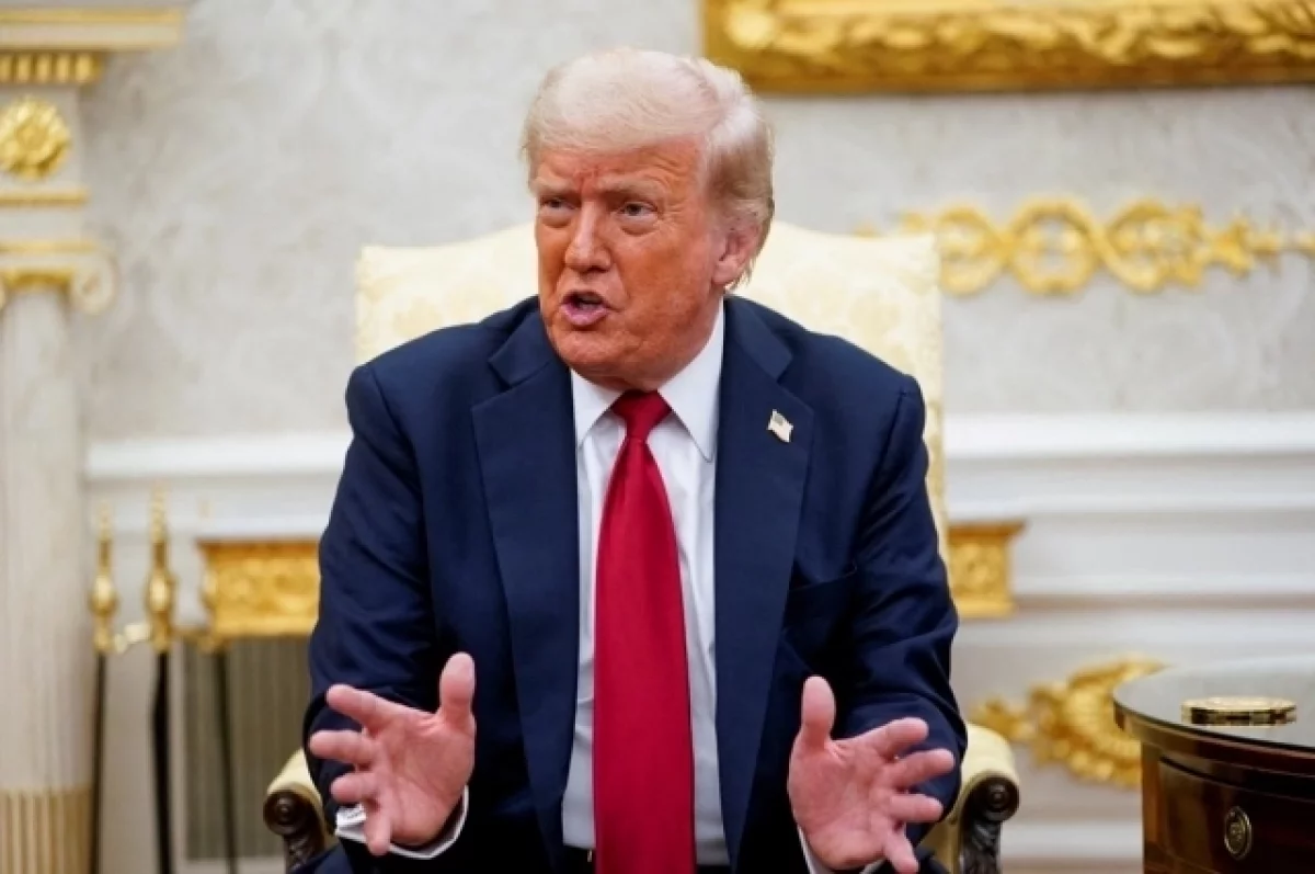 Во Франции создали мурал со стыдящейся за политику Трампа статуей Свободы