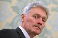 На вопрос о планах главы государства Владимира Путина на 18 июля Песков сообщил, что он продолжает работать в Кремле. 