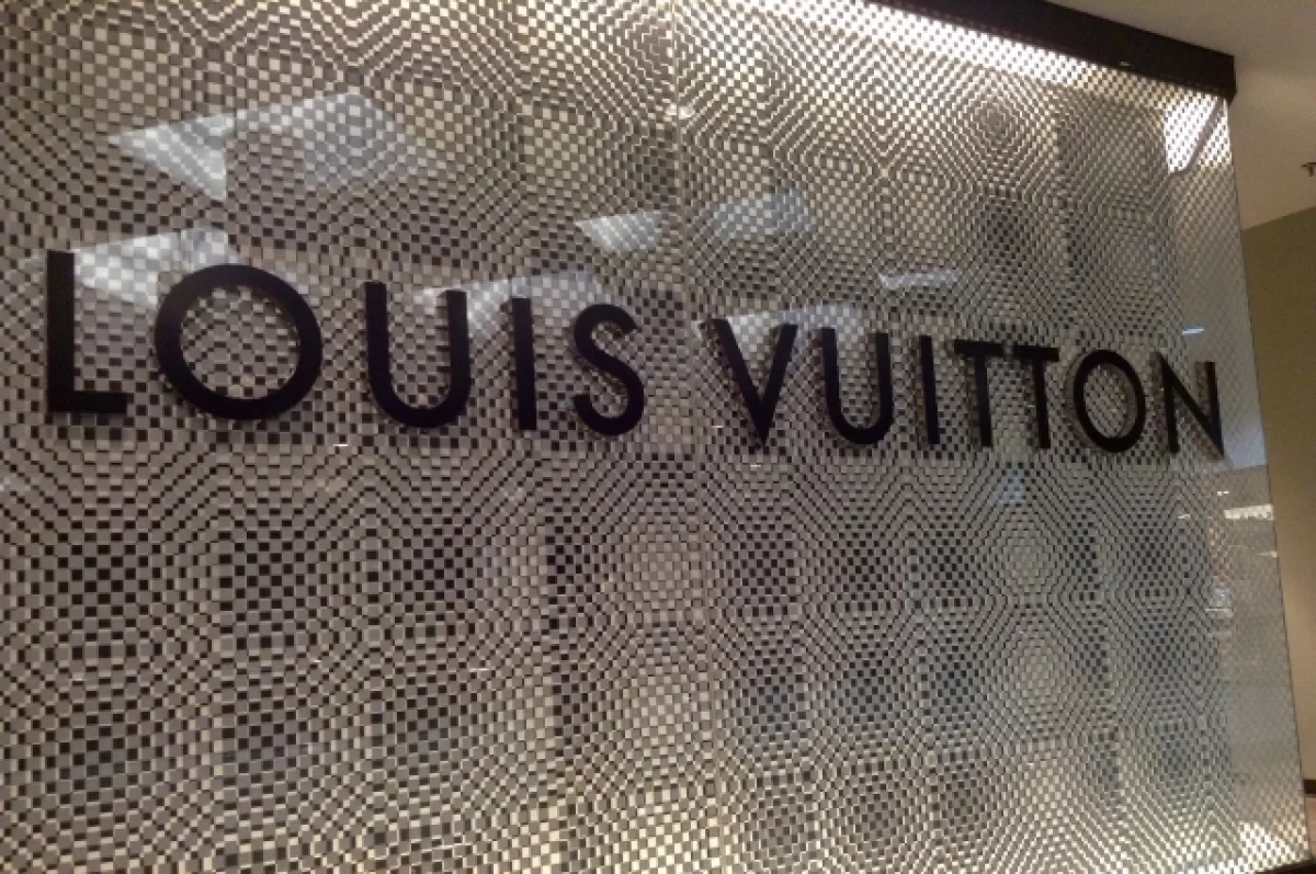 В Париже третий раз за год ограбили штаб-квартиру Louis Vuitton