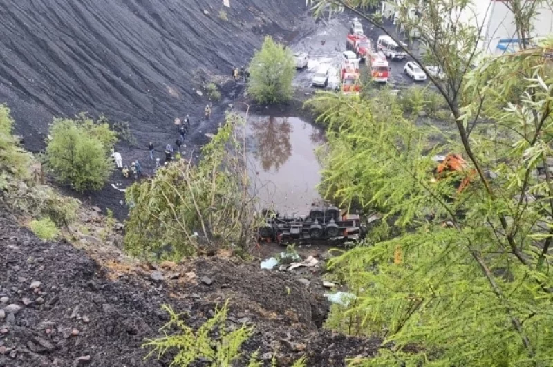 В ДТП 13 человек погибли. Еще 19 пострадали. Десять пассажиров госпитализировали, двое находятся в реанимации.