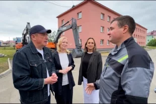 Губернатор в Сахалинском горном техникуме.