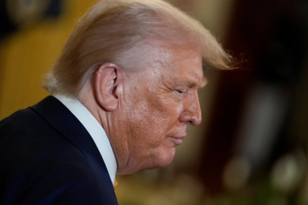 Трамп отреагировал на новость о его фото с Эпштейном словами «да вы шутите»