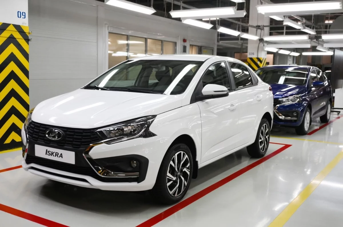 «АвтоВАЗ» объяснил наличие логотипов Renault на деталях новой Lada Iskra