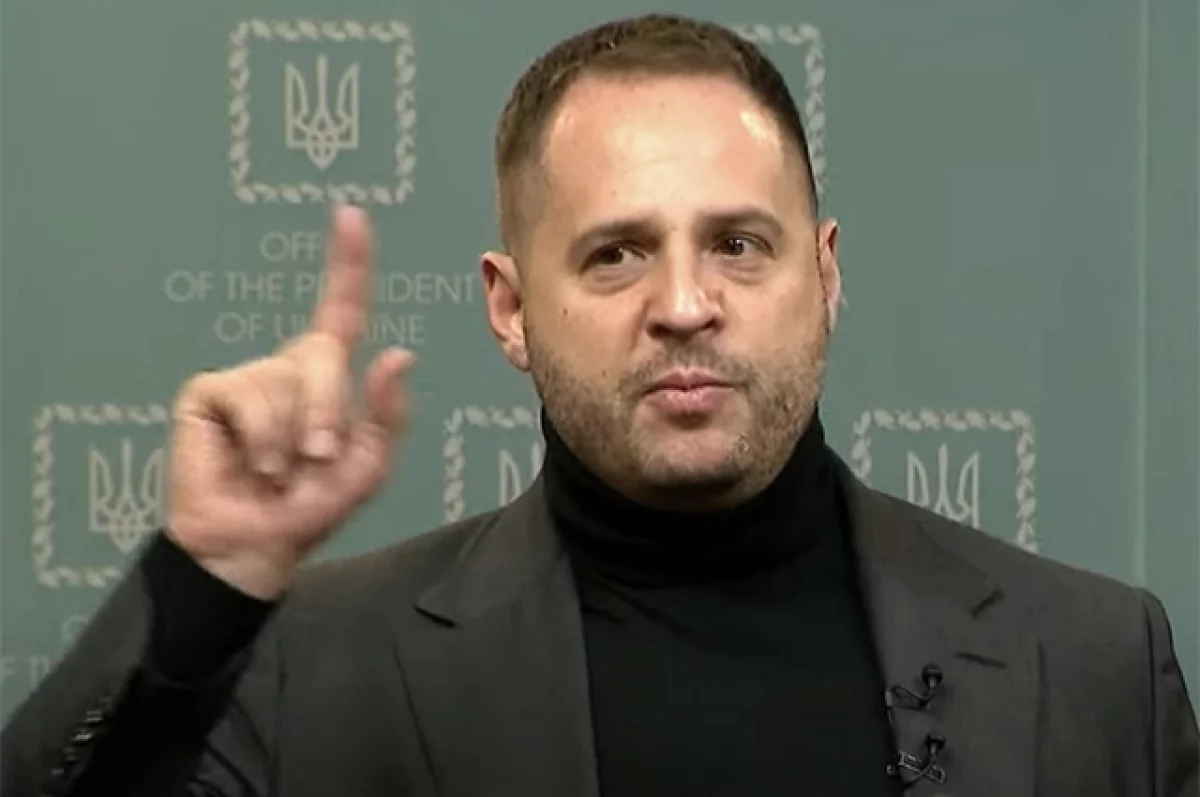 FT: Ермака считают символом зарождающегося авторитаризма на Украине
