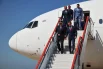 Министр природных ресурсов и экологии РФ Александр Козлов (справа) во время торжественной церемонии в честь прибытия первого прямого авиарейса из Москвы в Пхеньян.