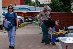Товары, которые продают на стихийных рынках, не контролируют специалисты Роспотребнадзора. А значит, их качество и безопасность не гарантированы.
