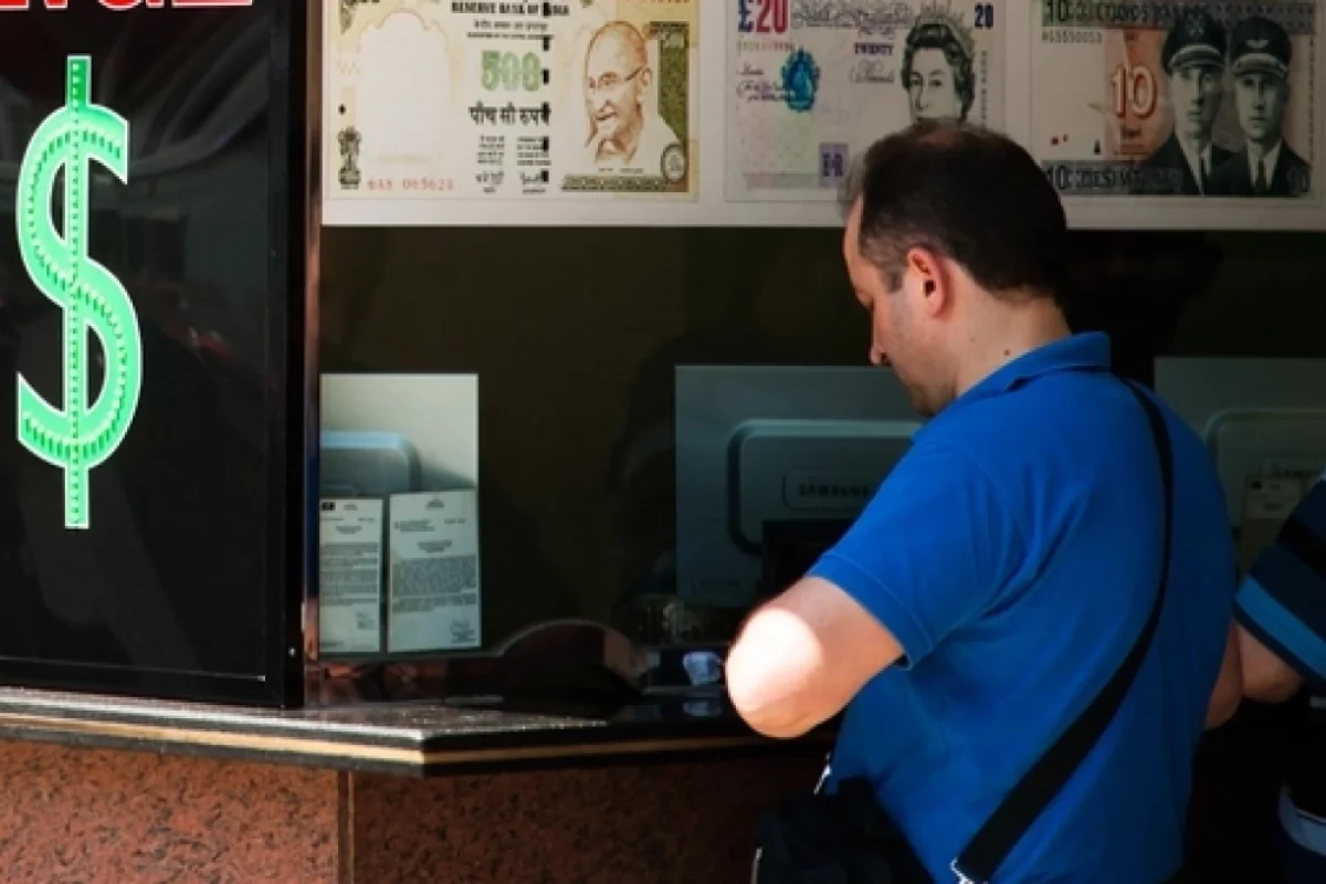 Не тяни. Когда покупать валюту, если в августе намечен зарубежный отдых