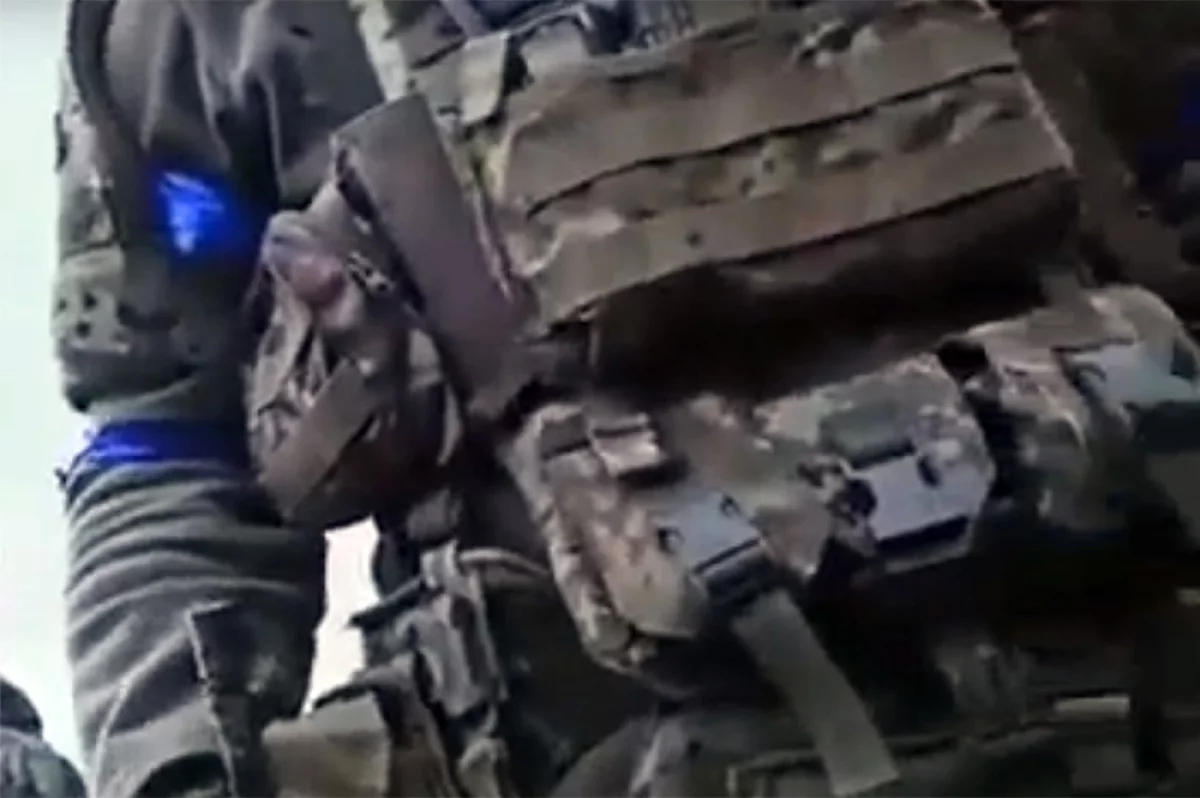 Военблогер Живов: ВСУ испытывает дефицит солдат из-за постоянного дезертирства