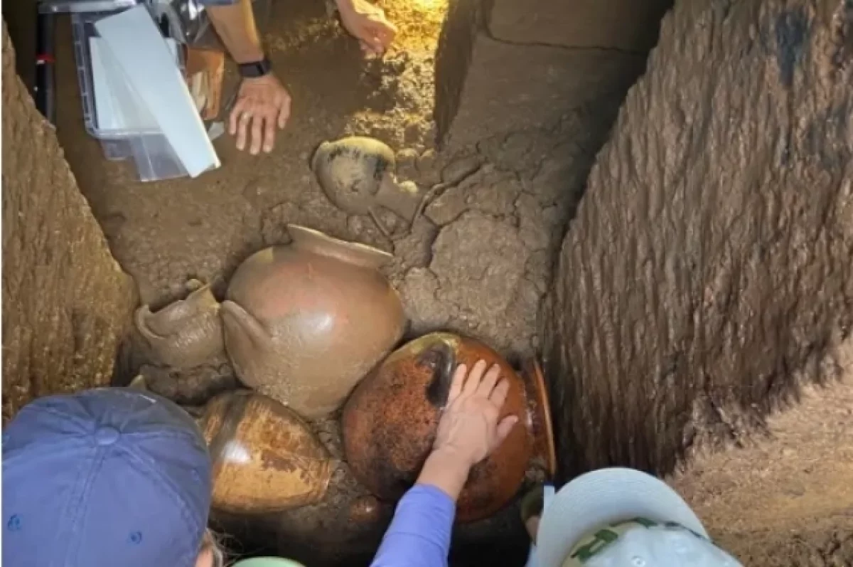 В Италии обнаружена 2600-летняя гробница, наполненная сокровищами